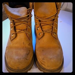 Timberland Boots size 6 kids/8 womens